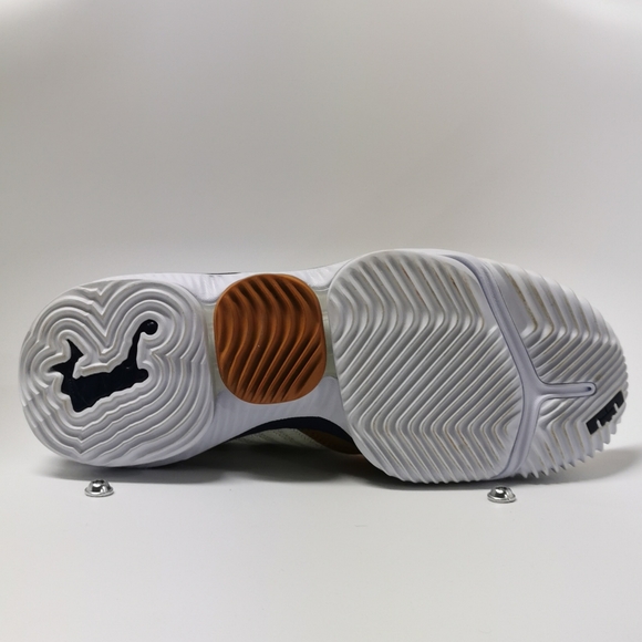 Nike LeBron 16 Medicine Ball - Picture 3 of 4